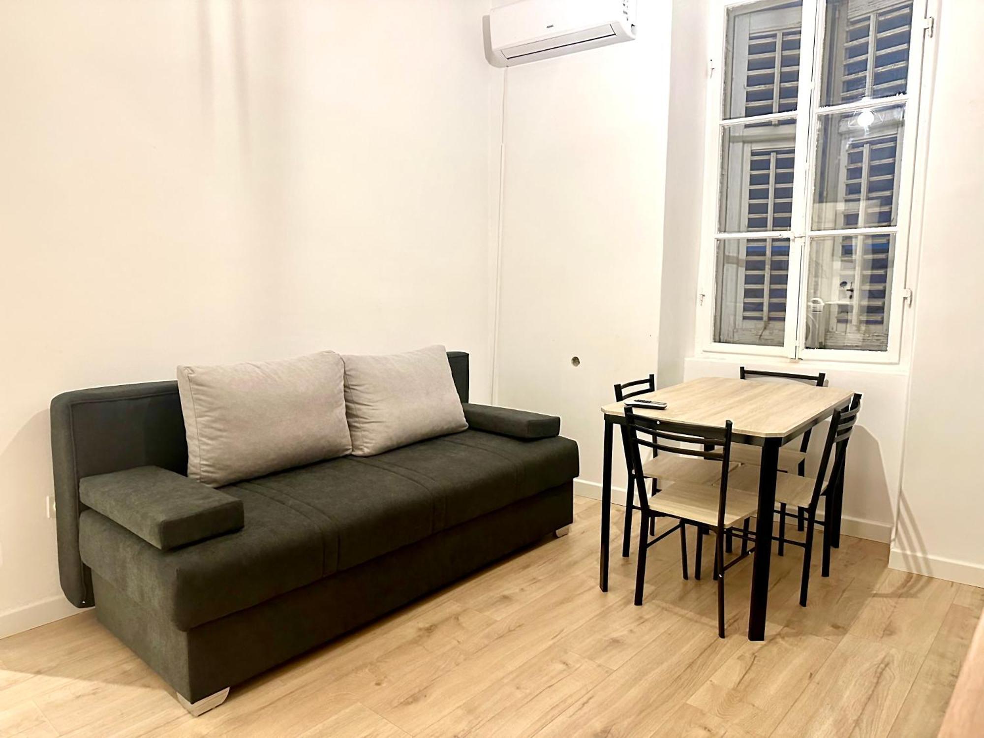 Navis City Apartments Pula Exterior foto